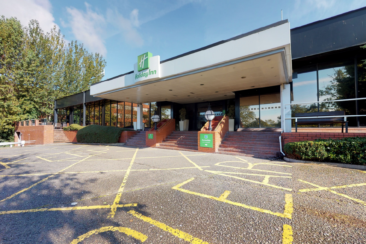 Holiday Inn Runcorn External.